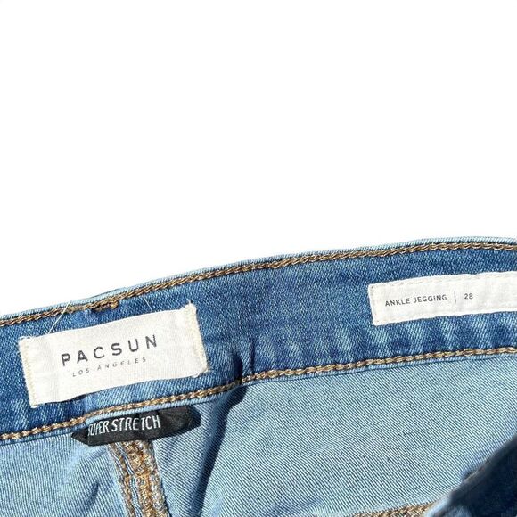 PAC SUN Light Wash Skinny Jeans W/ Rose Embroidery Size 28 - Picture 8 of 8